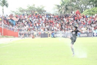 semen-padang-vs-arema-2014-2