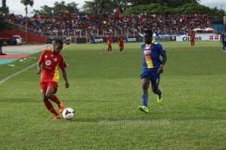 semen-padang-vs-arema-2014-3