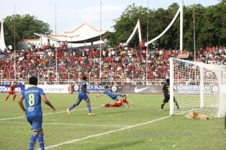 semen-padang-vs-arema-2014-4