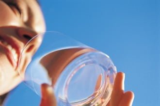 Woman drinking water 596028