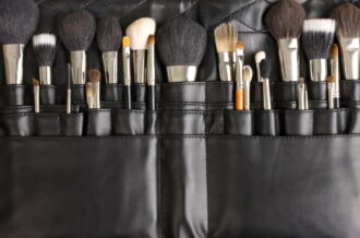 makeup brush