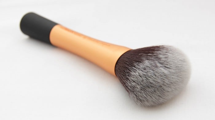 powder-brush