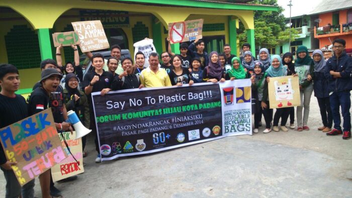 Kampanye #AsoyNdakRancak di Pasar Pagi