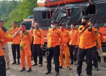 Pulang Berburu Rusa, Seorang Warga Sijunjung Hanyut Terseret Arus