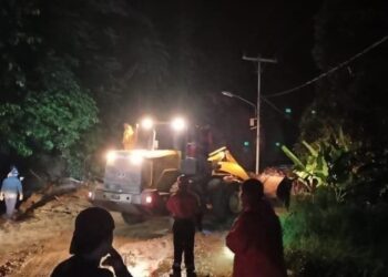Sempat Macet Karena Longsor, Jalur Padang – Solok Sudah Bisa Dilalui Kembali