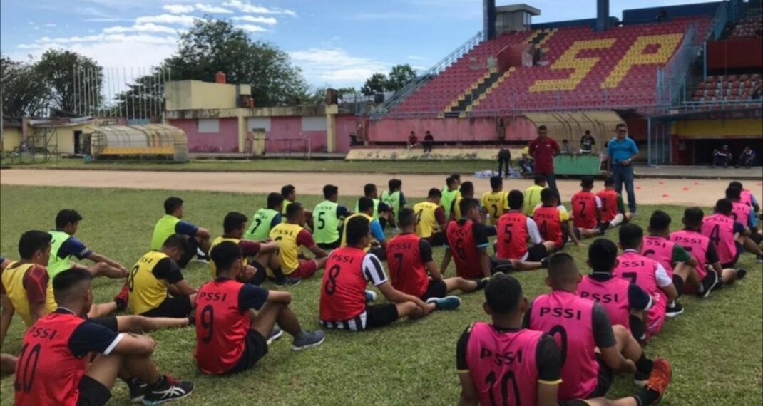 Hadapi Liga 3 2021, PSSI Sumbar Gelar Penyegaran Wasit C1 dan C2 di Stadion Haji Agus Salim