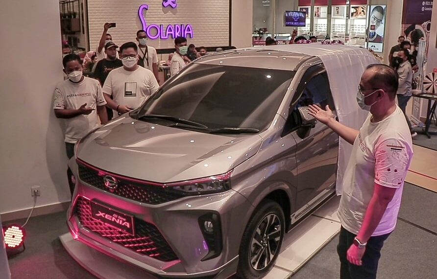 Peluncuran All New Xenia di Sumbar, Teguh Putra Jadi Pembeli Pertama