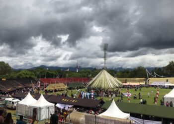 Hujan Jadi Kendala Masyarakat Datangi Gebyar Vaksinasi Massal di Padang