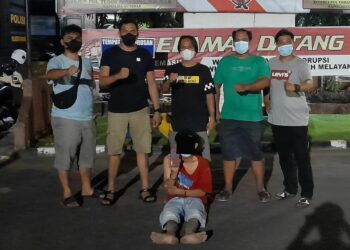 Tim Klewang Tangkap Seorang Pria yang Diduga Peras Pengunjung Pantai Padang