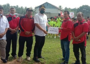 Di lapangan Abai Siat, 48 tim SSB U11 dan U13 se-Sumbar Berebut Bupati Cup Dharmasraya