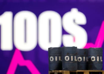 Harga Minyak Naik Sentuh US$100 Perbarel Setelah Rusia Menyerang Ukraina