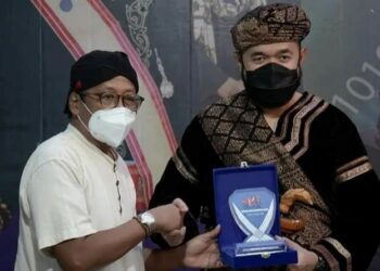 Walikota Padang Panjang Raih Anugerah Kebudayaan HPN 2022