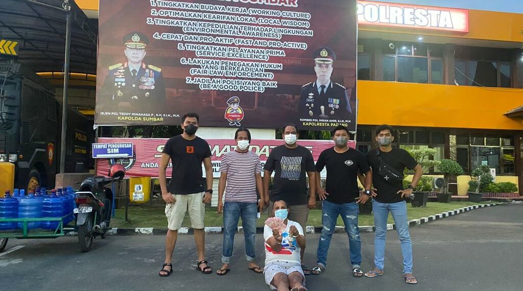 Beraksi di Tiga Toko, Seorang Terduga Penipu Dibekuk Tim Klewang