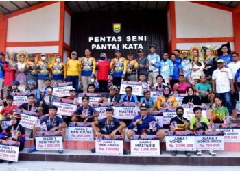 Bertabur Hadiah, Even Sepeda Gunung di Pariaman