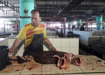 Jelang Ramadhan Harga Daging Hingga Telur di Pasar Raya Padang Naik