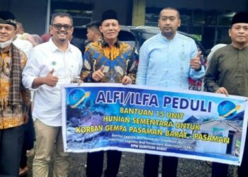Asosiasi Logistik dan Forwarder Indonesia-Sumbar, Serahkan Bantuan 15 Unit Huntara Korban Gempa Pasaman dan Pasbar