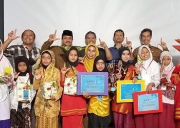 Siswi SDN 4 PPT, Khaira Izzati Barkah, Menjuarai Lomba Bercerita DPK Kota Padang Panjang