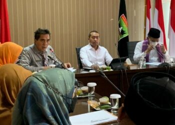 Pemprov Sumbar Beri Perhatian Khusus Kawasan Flyover BIM Yang Semrawut, Banyak Sampah dan Baliho