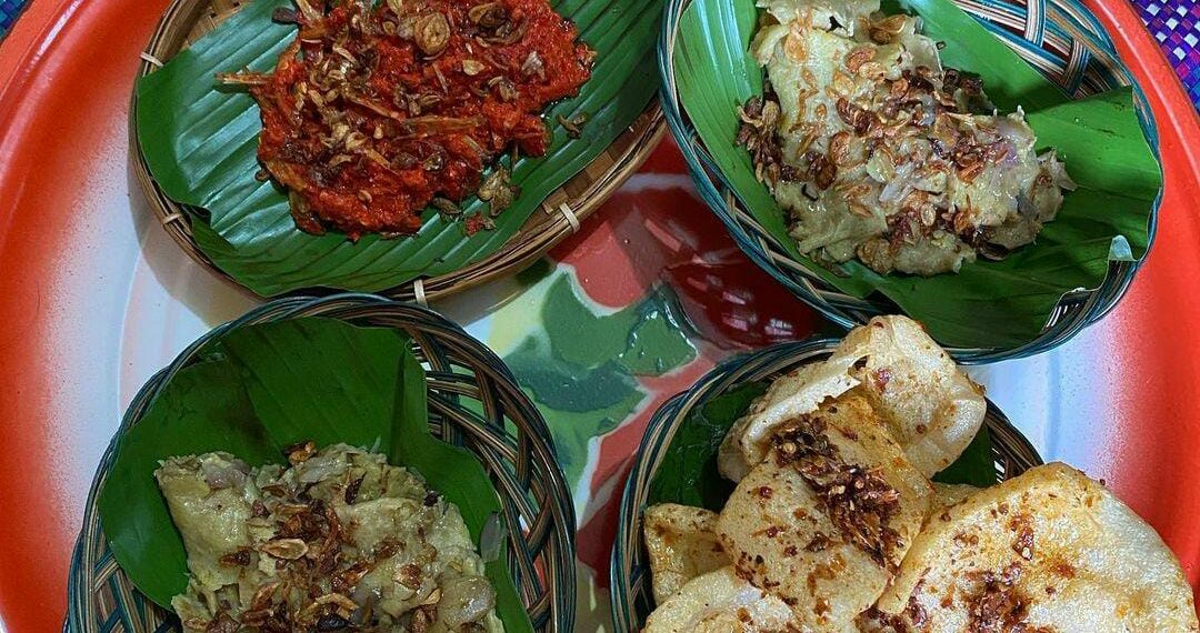 Rumah Suhey Solok, Pengunjung Bisa Nikmati Makan Samba Buruak-buruak di Rumah Gadang