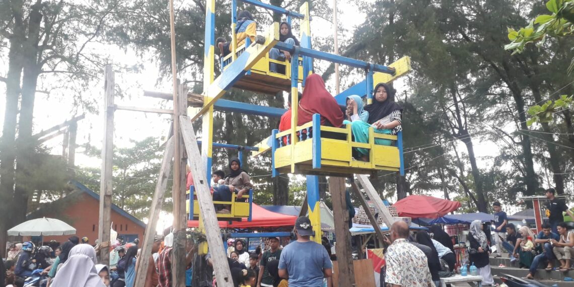Sempat Hilang Selama Pandemi, Permainan Klasik Buayan Kaliang Muncul Kembali di Festival Pantai Pariaman