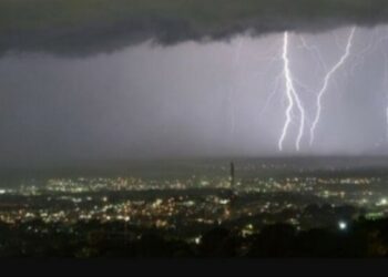 BMKG: Hujan Petir Bakal Terjadi di Sejumlah Daerah Sumbar