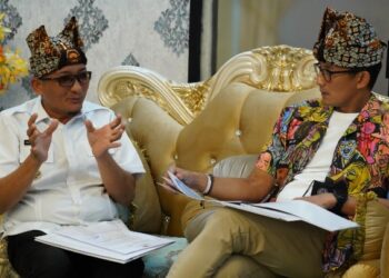 Dampingi Menparekraf Sandiaga Uno Tinjau Pameran UMKM, Wako Hendri Septa Optimistis Ekonomi Kreatif Padang Berkembang