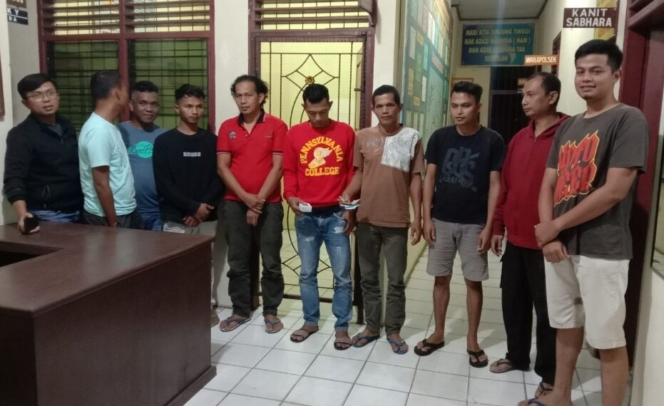 Main Song Sambil Berjudi, Lima Warga Agam Ditangkap Polisi