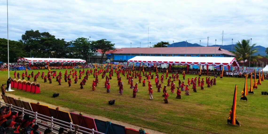 Tarian Masal Ratusan Pelajar Kota Solok Meriahkan Launching Muatan Lokal Bahasa dan Sastra Minangkabau