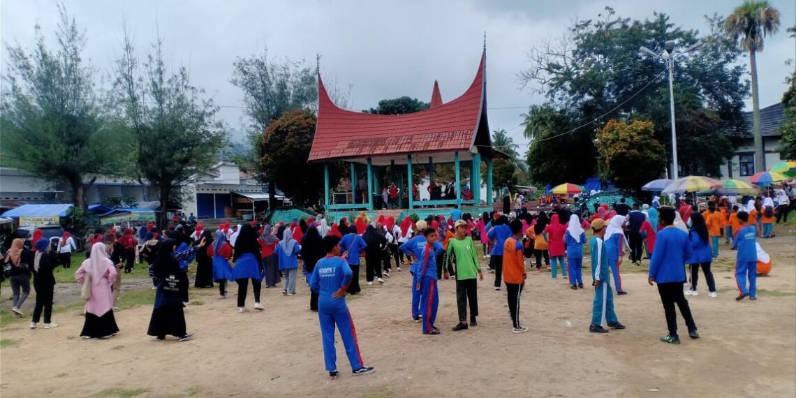 Gelorakan Semangat Kemerdekaan Warga di Kecamatan X Koto Singkarak, Berbagai Lomba Digelar