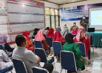 Demi Masyarakat Tangguh Hadapi Pandemi, FKM Unand Gelar Pengabdian Masyarakat di Puskesmas Ambacang