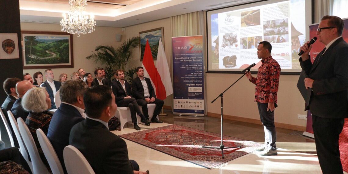 Abrofood Perkenalkan Bumbu Masak Kuliner Khas Minangkabau Kepada Pengusaha di Polandia