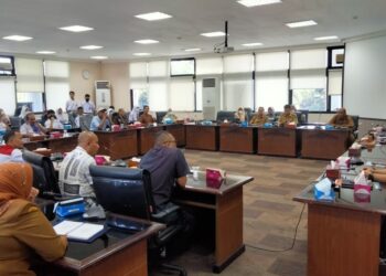 Pihak Sekolah Dinilai Tak Adil Kepada Siswa, Ratusan Wali Murid SMA 1 Padang Mengadu ke DPRD Sumbar