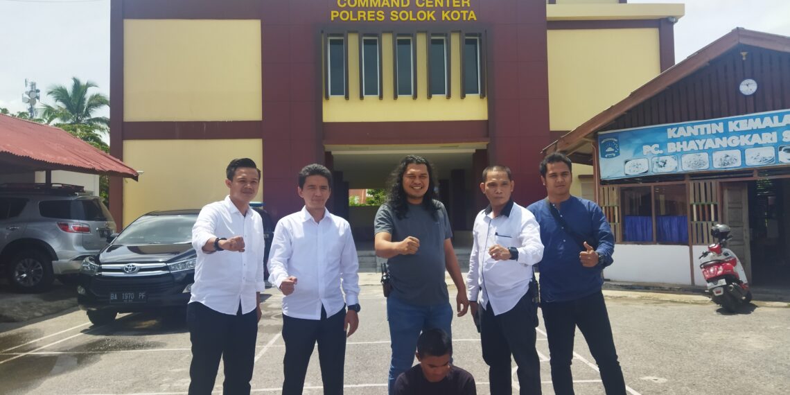 Satreskrim Polres Solok Kota Tangkap Pelaku Penusukan di Pasar Raya Solok