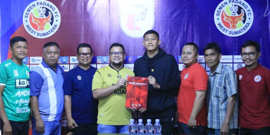 Kiper Timnas U-17, jebolan SSB Remaja Tarusan dikontrak jangka panjang Semen Padang FC