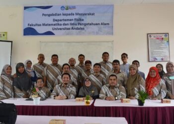 PKM UNAND: Pengelolaan Laboratorium bagi Guru-Guru Fisika dan Perancangan Laboratorium Percontohan di SMAN 2 Harau 
