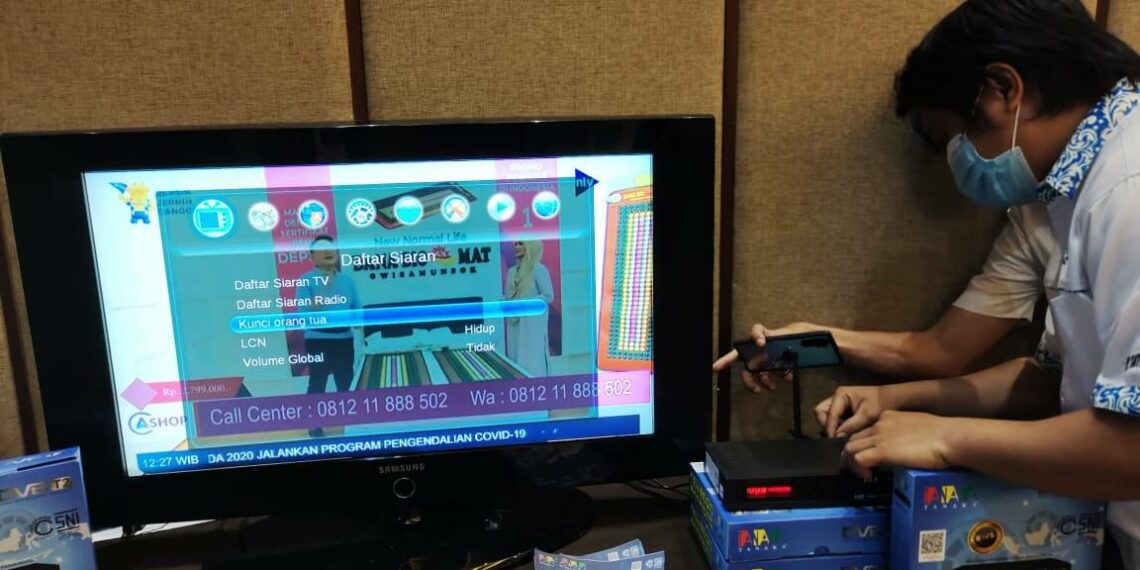 Sebanyak 31.892 STB akan Diberikan Kepada Warga Kota Padang untuk Nonton TV Digital