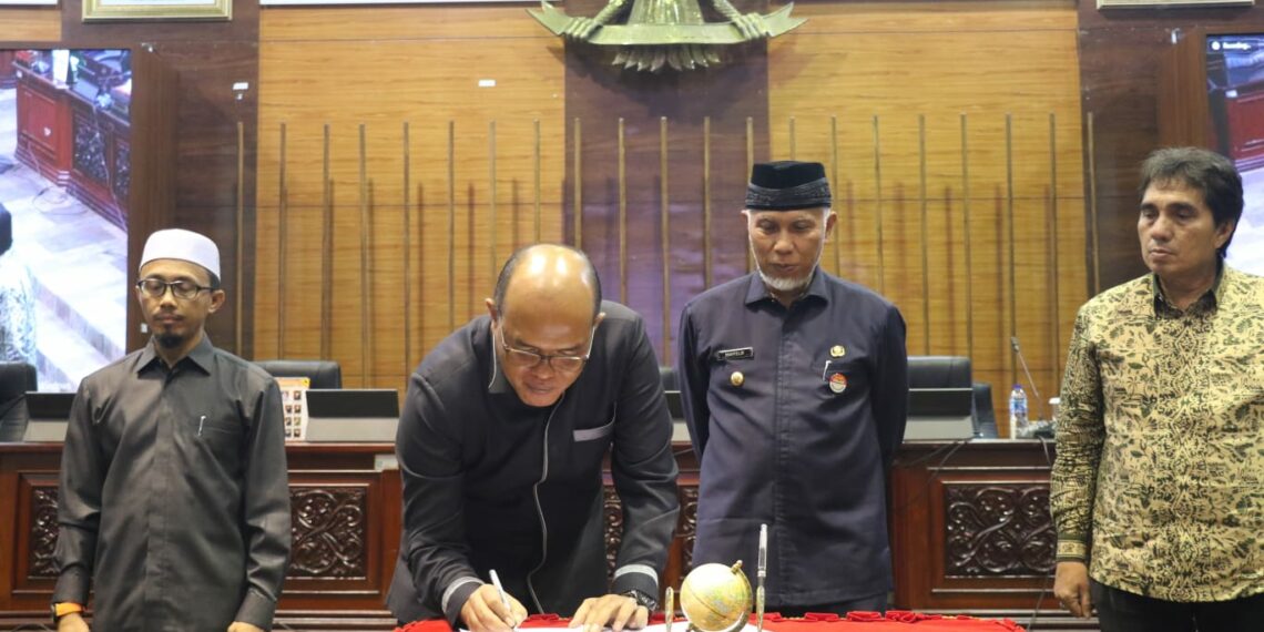 DPRD Sumbar Setujui APBD 2023 Sebesar Rp6.7 Triliun