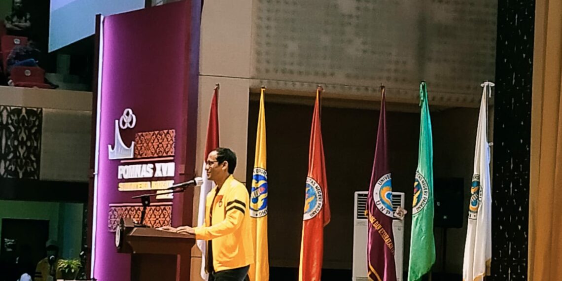 Buka POMNas 2022 di Sumbar, Nadiem Makarim Sampaikan Makna Keberhasilan Ke Ribuan Atlet