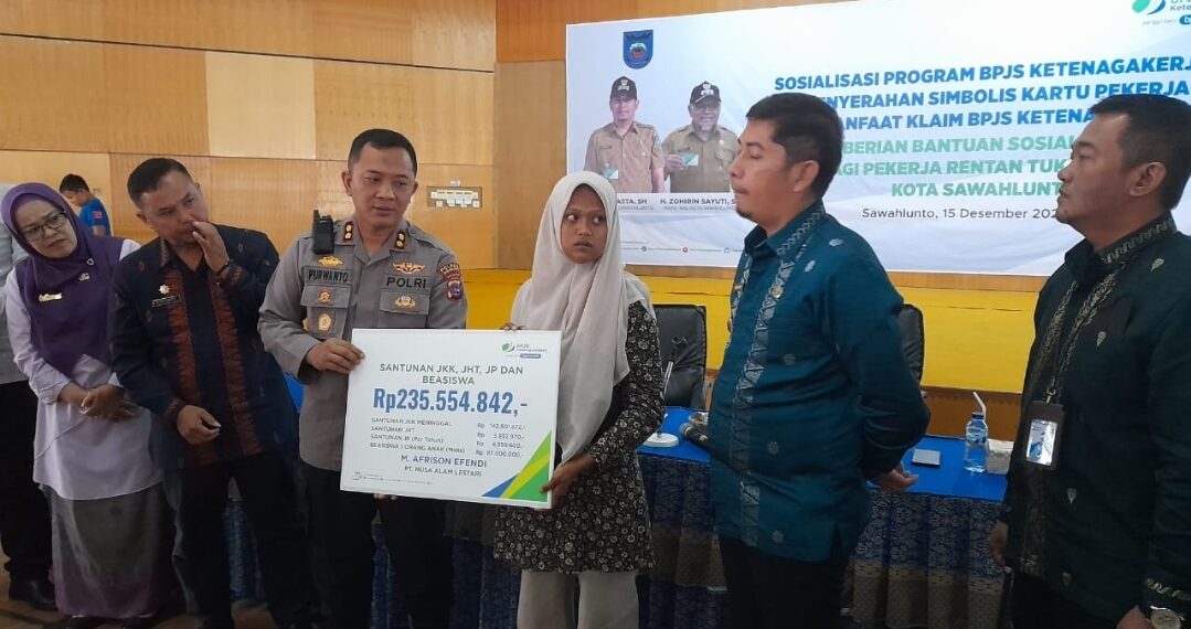 Keluarga Korban Meninggal Ledakan Tambang di Sawahlunto Terima Santunan Ratusan juta