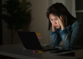 7 Efek Buruk Ditimbulkan Akibat Begadang Bagi Kesehatan