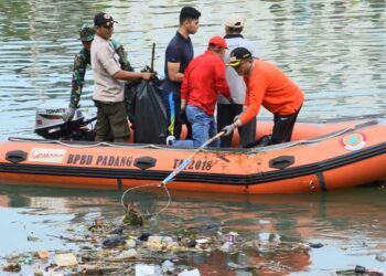 Soal Sampah di Batang Arau, Pemko Padang Akan Pasang Jaring di tiap Batas Kecamatan