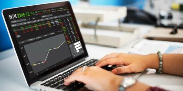 Senin Pagi IHSG Dibuka Menguat Tipis