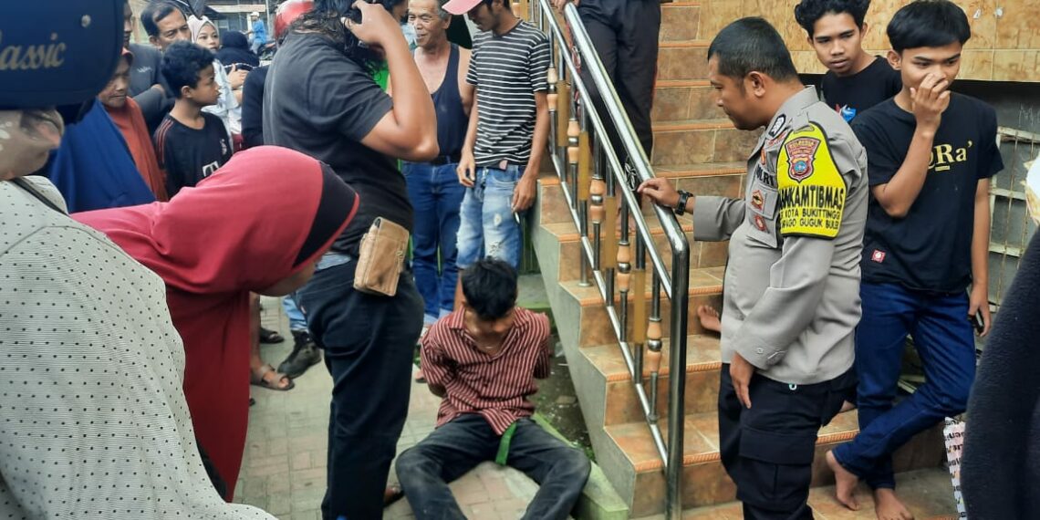 Remaja Putus Sekolah Curi Kotak Amal di Bukittinggi, Ketahuan Pengurus Masjid, Lalu Pura-pura Tidur