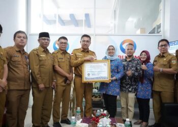 Solok Selatan Terima penghargaan Kepatuhan Penyelenggaraan Pelayanan Publik Kualitas Tinggi dari Ombudsman RI