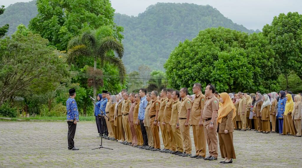 Apel Pagi Pemkab Solok, Kepala OPD Diminta Tegur Pegawai yang Tidak Disiplin Kerja