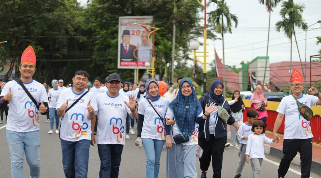 Peringati HUT Ke-73, Bank BTN KC Padang Gelar Fun Walk Bertabur Doorprize