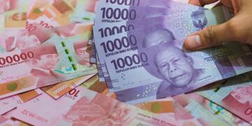 IHSG Dibuka Melemah dan Rupiah Tergelincir ke Posisi Rp15.122