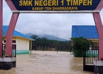 Banjir dan Longsor di Dharmasraya, Bupati Sutan Riska Imbau Warga Tingkatkan Kewaspadaan