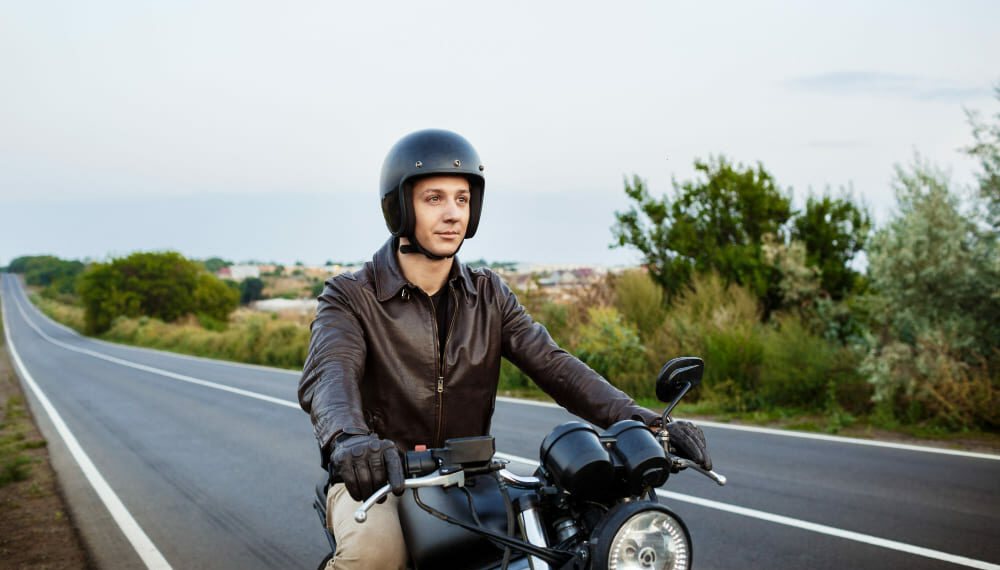 Tips Kulit Sehat Bagi Kamu yang Suka Motoran!