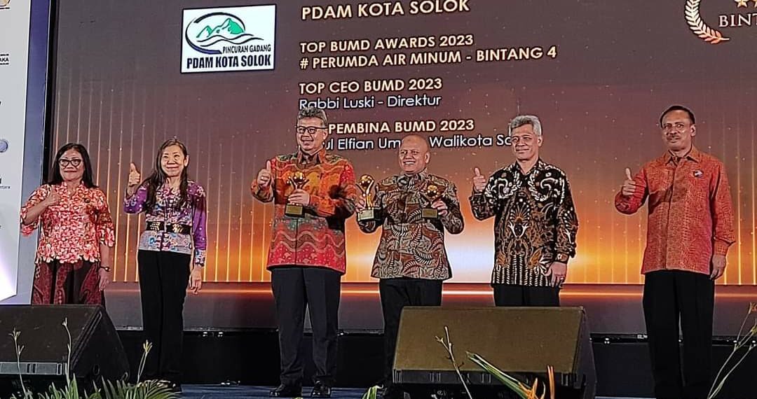 Tiga Penghargaan Sekaligus Diterima Kota Solok pada TOP BUMD Award 2023